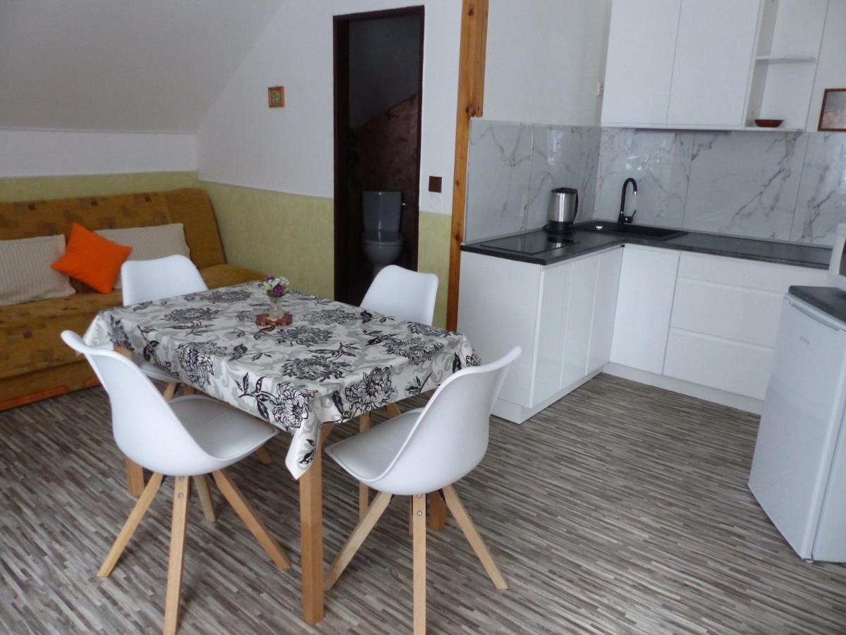 Apartmany Plischke ليبوفا لازن المظهر الخارجي الصورة